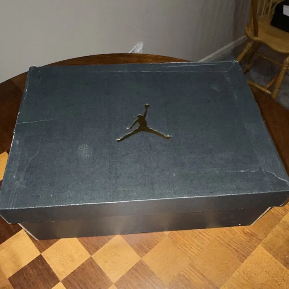 Size 15 Jordan Air Jordan 1 Ultra High Banned Black Red White 844700-001